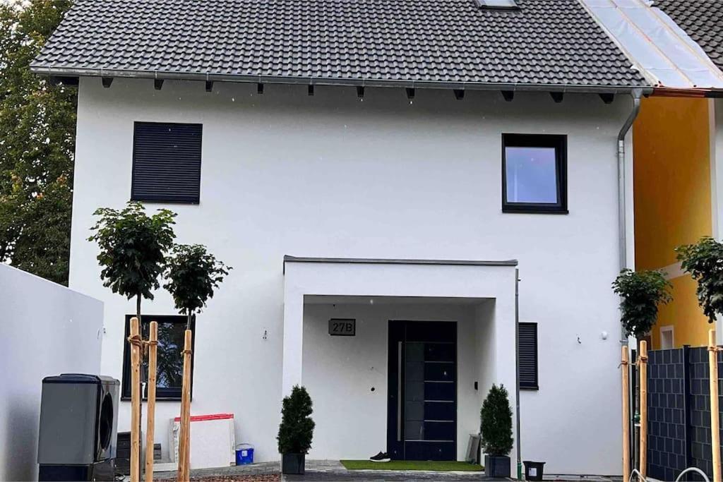 Viel Platz In Burghausen Fuer Freunde Und Familie Apartment Exterior photo